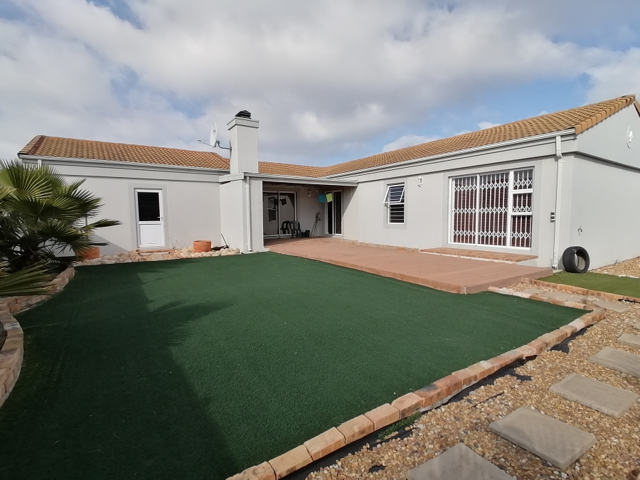 To Let 3 Bedroom Property for Rent in Sunningdale Western Cape